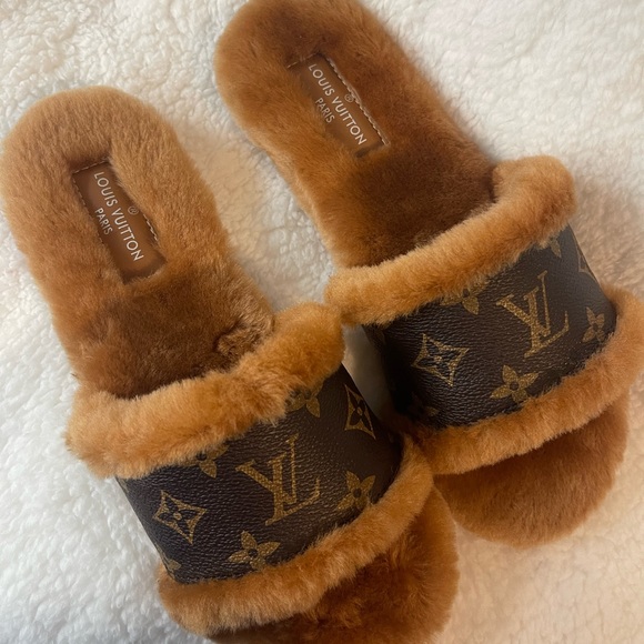 Louis Vuitton Shoes - Louis Vuitton Fluffy Slides